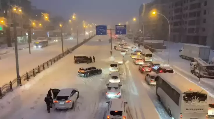 6955527c5a5de12c66becf9a