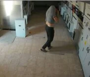 Michael Jackson Kılığında Trafoya Girip Kameralardan Saklanmaya Çalıştılar