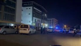 Düğün Salonunda Tekmeli, Yumruklu, Bıçaklı Kavga: 2 Yaralı