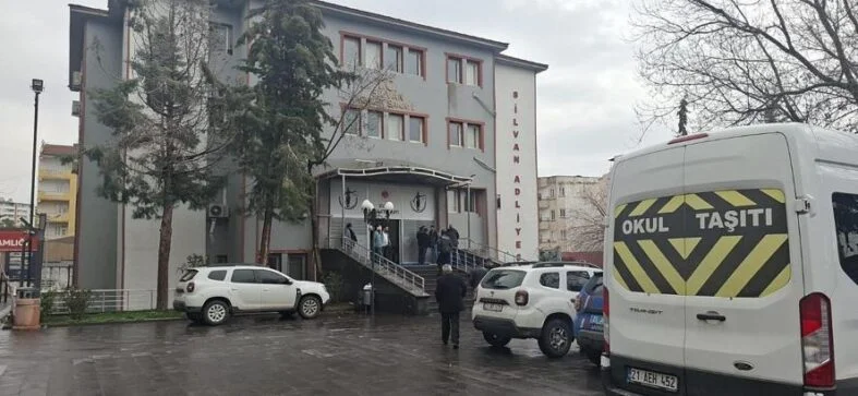 Kart dolandırıcılığı ve tefecilik operasyonunda 12 tutukla