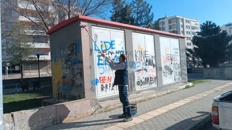 ab04afb0-997b-4f8a-9a6c-d768feebfa93