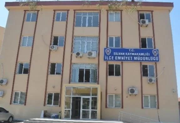 silvan emniyet -b0276c05fc9c