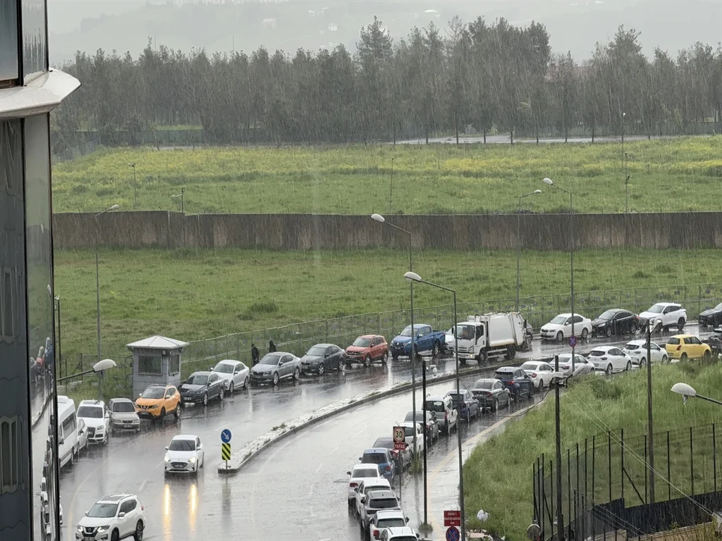 Diyarbakır’da Sağanak Etkili Oldu