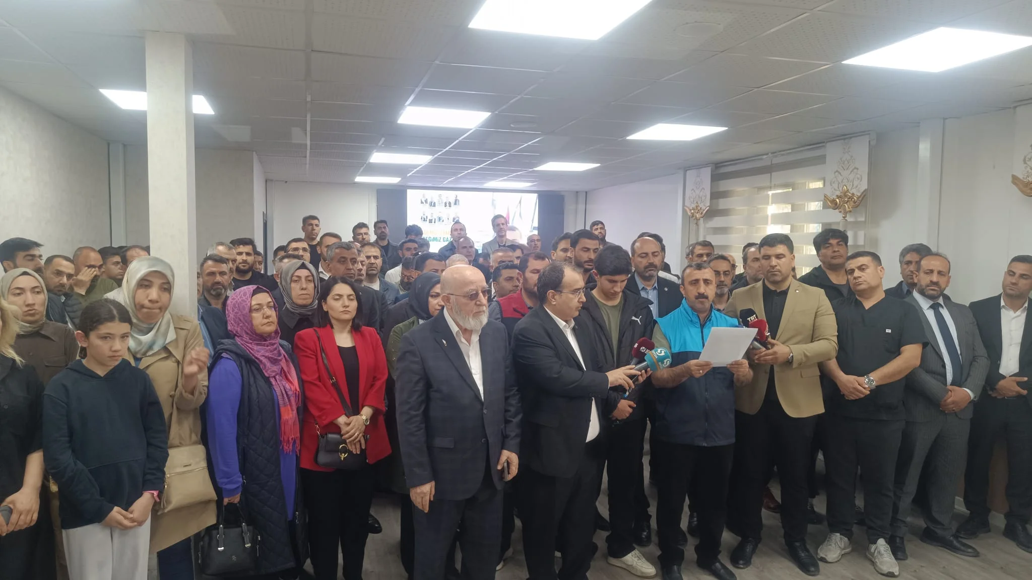 Gazze’ye Giden Yardım Filosuyla İrtibat Kesildi: 10 İsimden Haber Alınamıyor