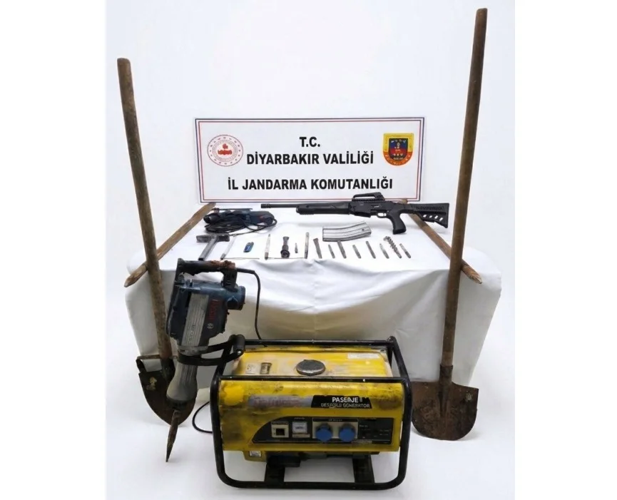 Diyarbakır’da Define Arayan 5 Şüpheli Yakalandı