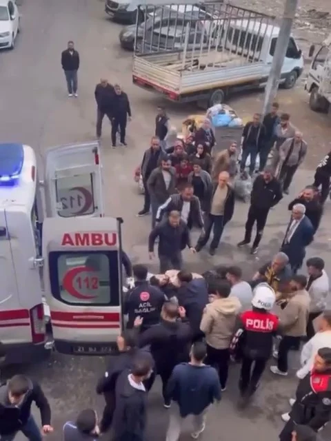 Diyarbakır’da Silahlı Saldırıya Uğrayan Kişi Hayatını Kaybetti