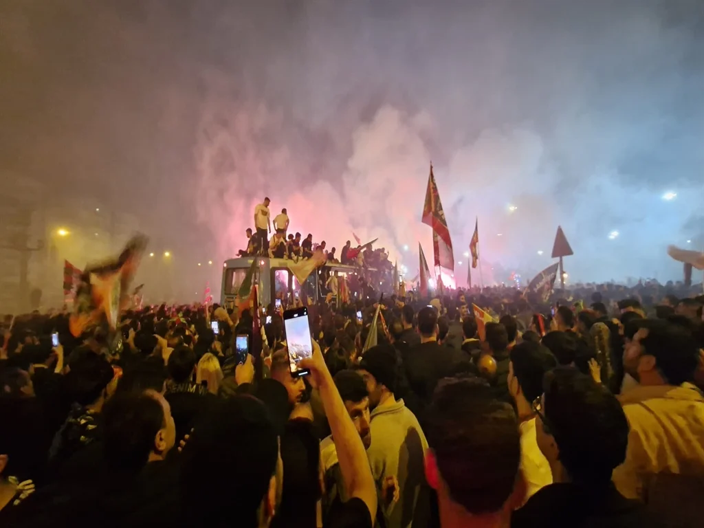 Süper Lig’e Yükselen Amedspor, Diyarbakır’da Coşkuyla Karşılandı