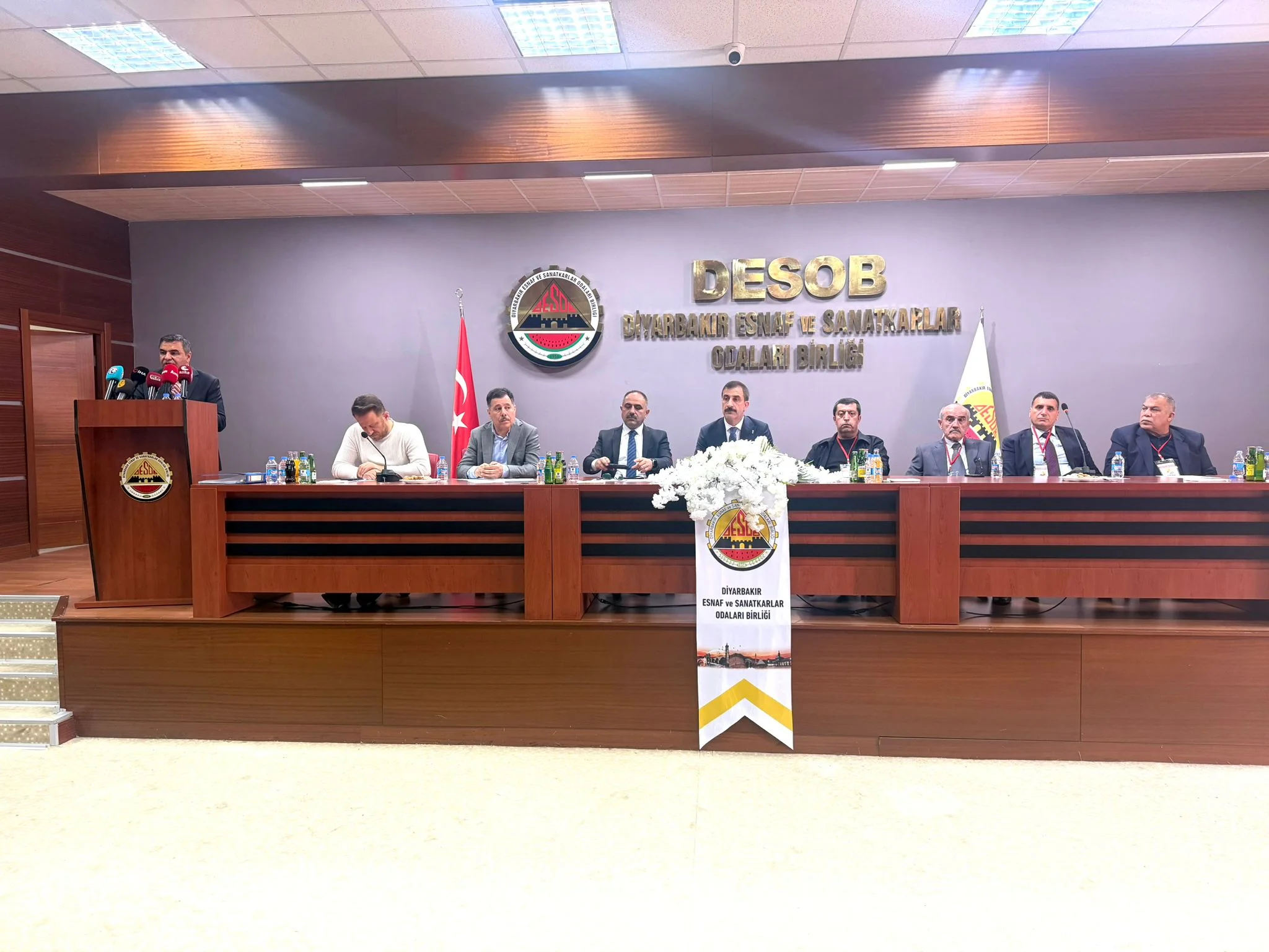 Ebedinoğlu, 301 Oyun Tamamını alarak Yeniden DESOB Başkanı Seçildi