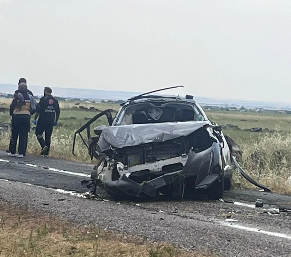 Diyarbakır’da Nişan Dönüşü Trafik Kazası: 3 Ağır Yaralı